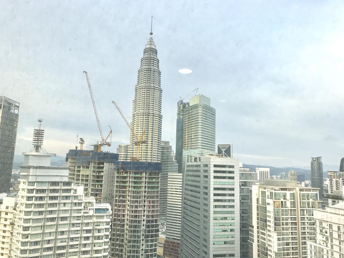 Vortex Suites Klcc By Pnut With Netflix Куала-Лумпур Экстерьер фото